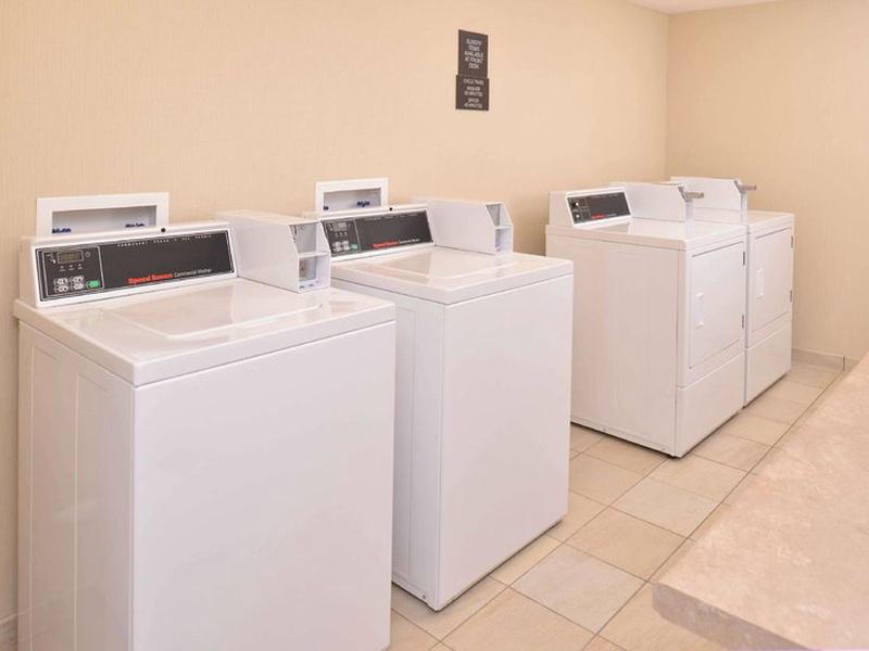 82D05D0B7CE9278BCB7ABCE21BFF99FA