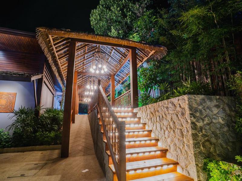 E01CC8BD898F4362001BE35EFFEE56F3