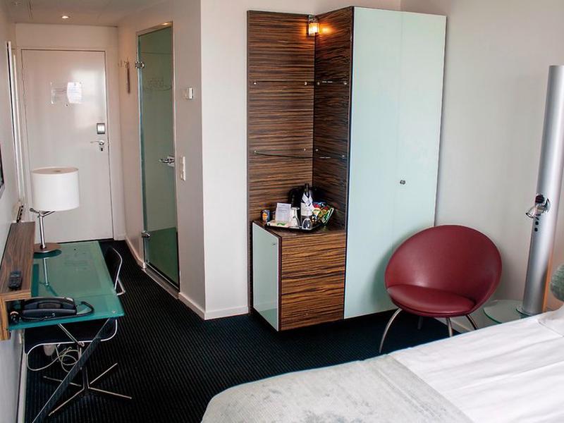 149DB24FE1A2D8E06F0BBCF49850B1FF