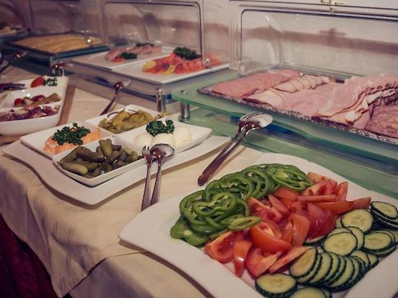 F87006CEB686B410FA288FEFA7573813