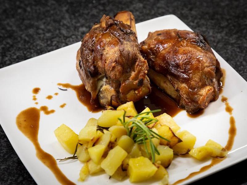 317B8D5688264C04FD4C9F6BA741D3EC