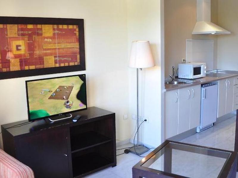 95BC7BFD483223E164D2137ADEBCDC5B