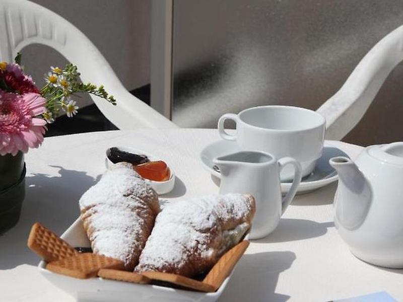 0100458F7634F0EC8661DA8C5E9AA706