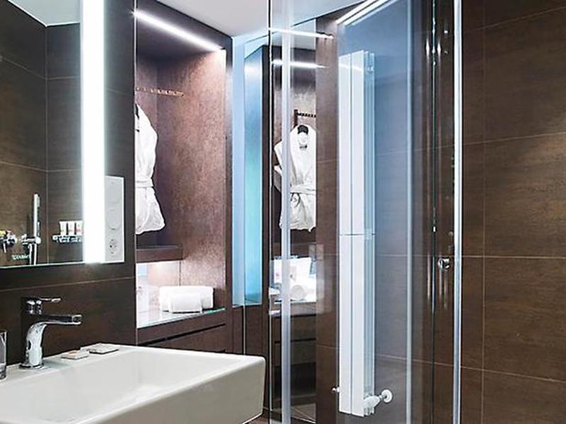 0F95EDEA994144F3979037D5E1747B50