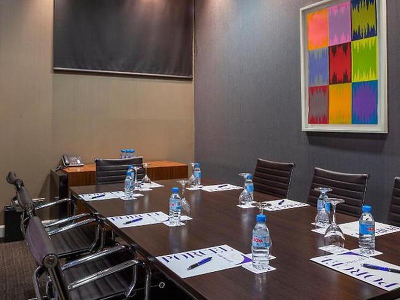 EF714853D3B8023DE99ED6FA07647ECF