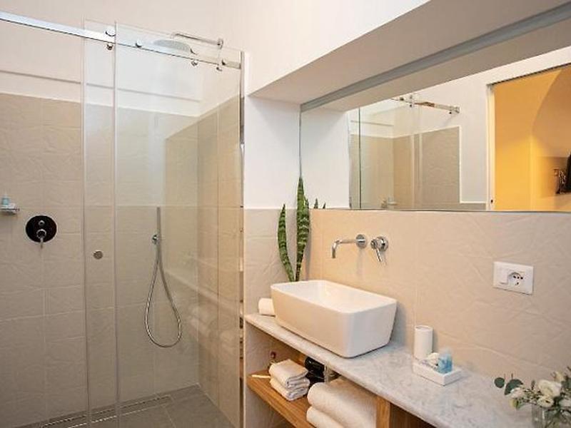 0F225F15AB42719C0505C96646F6F5DC