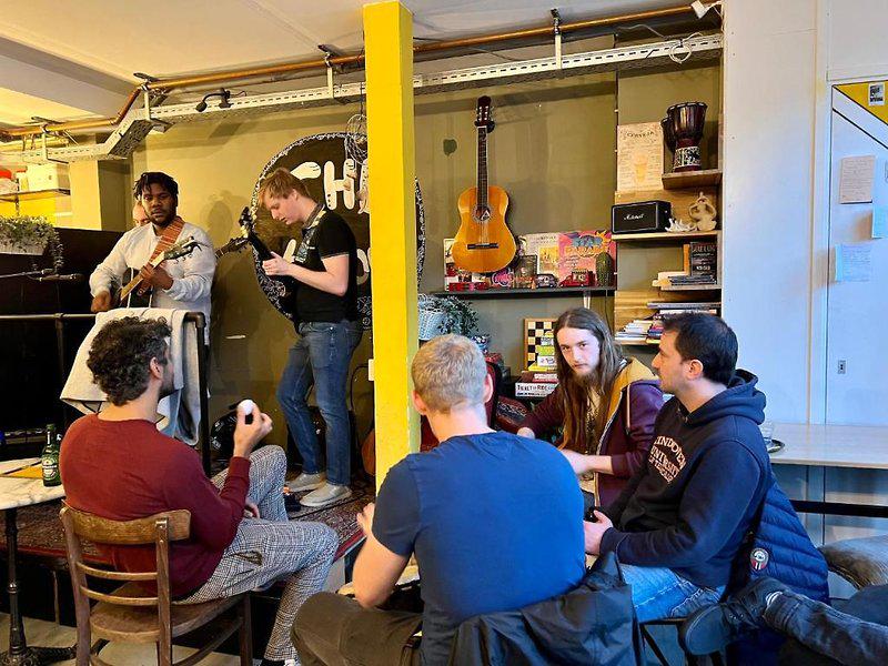 E66E2498F70FFF249520E1CC2CE9B7FF