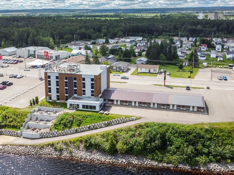 94BBA97928E6AA60A73A007FD0B4E6EB