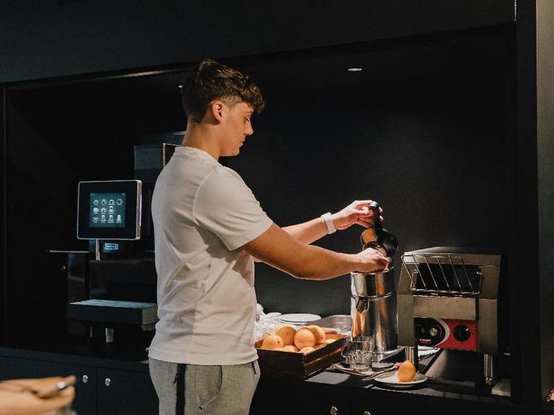 513A08CF0EF7A7207CA607A2D819D9A4