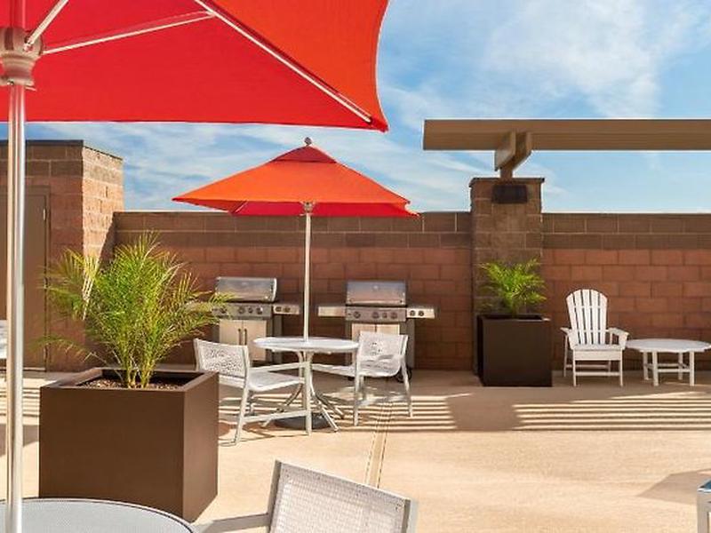 05448DBB6FA0B4B4D472F543871A007D