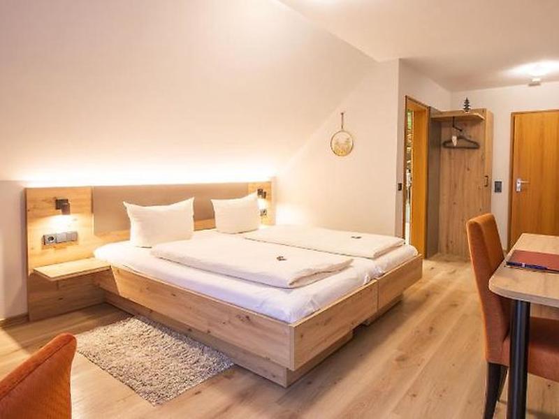 446636B9384959E74678A5350574F425