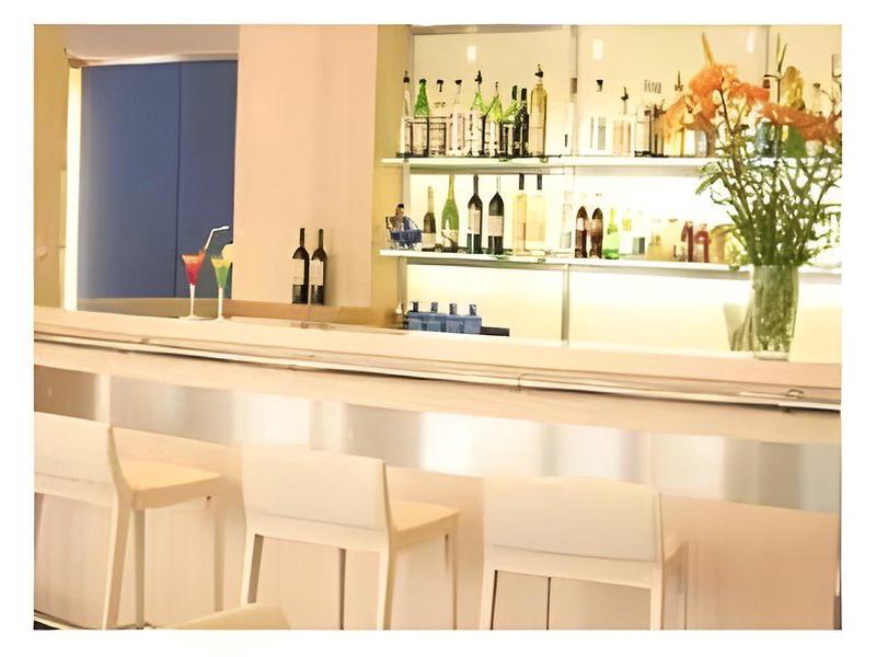 56385C4EAAC26D9484EE028A1B5B329A