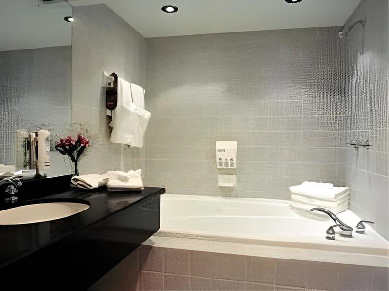 00EA978BA45D4BFE32AC213AF4801A18