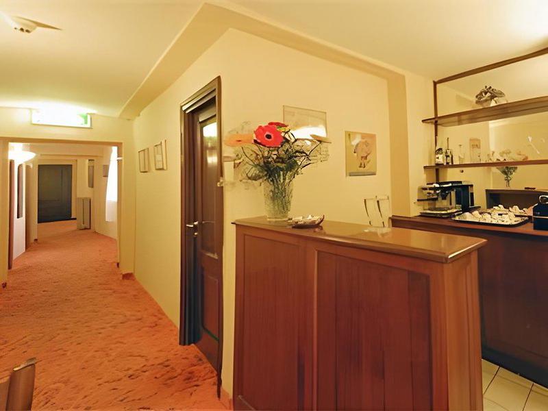 68E8E04DF51A821E8ED4BE8E88C63EEF