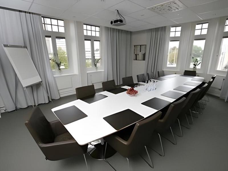 438B8A604A370238EEE365B2229952FA