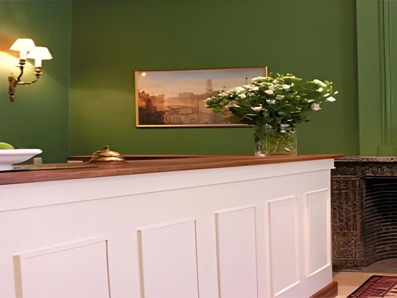 F62A8DFE5AA987A2E0924E58E869D533