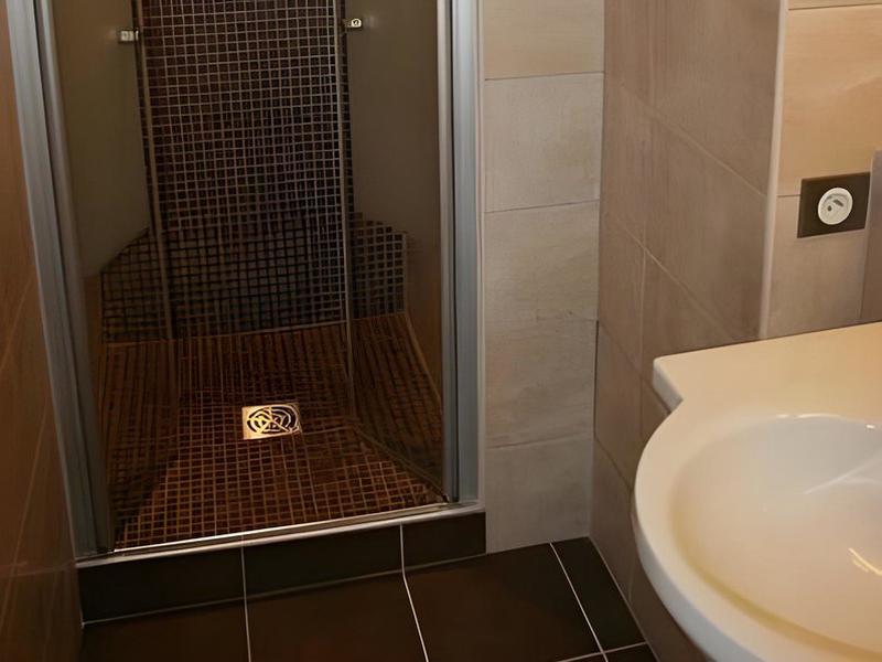 0E464A926A9848215238AADEDBAD3C33