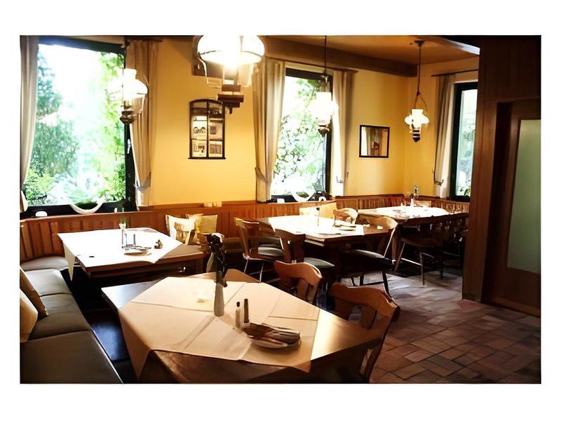 807C044A574A0BB15784B0040D5734CF