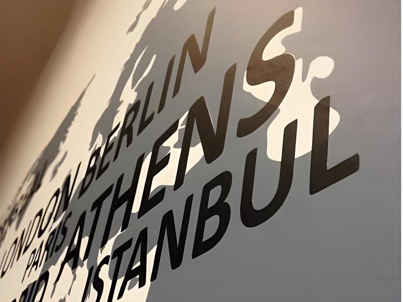 57933A01657E370DB4C539601E6F56DC