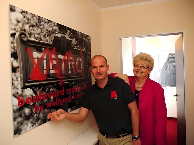 96AF06A6519CAC5232588D84812201E7