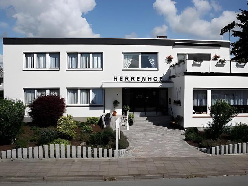 4F815EE5843A35E6F433233A550BB30C