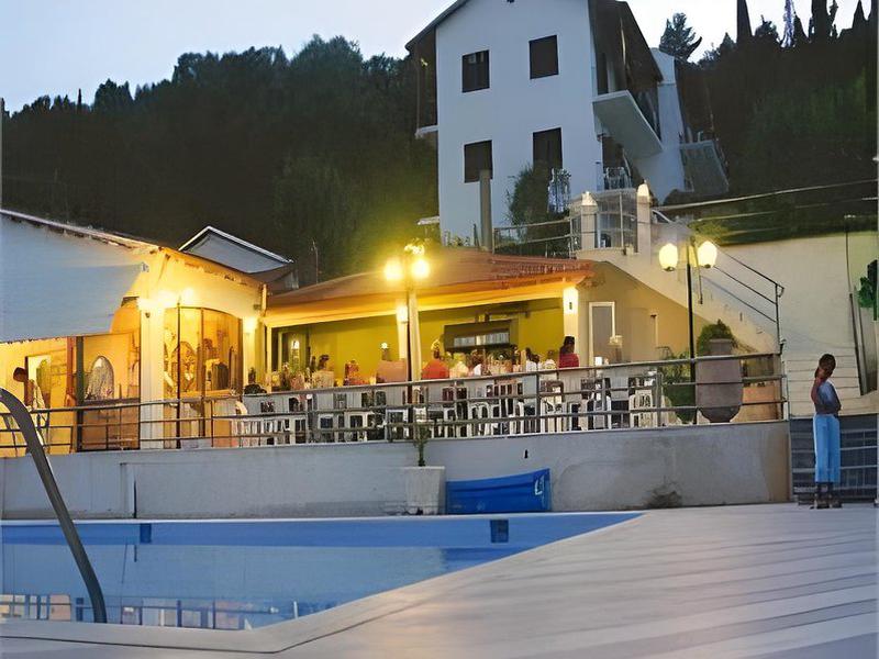 DC18346C2850441241BE5032D6A74817