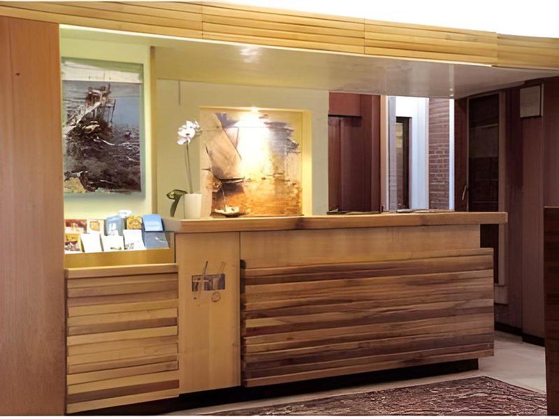 AE0D13F463863AEBE391D917EB1BEF3A