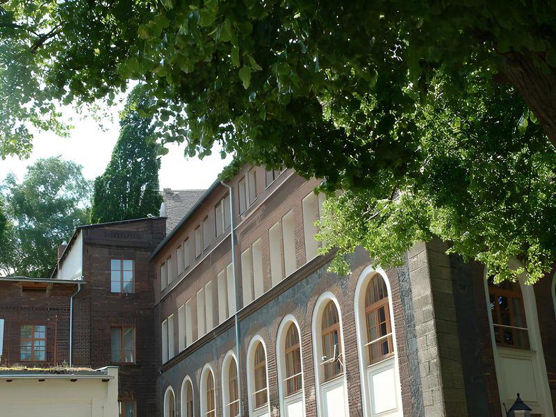 7F82F40FAC33879F8608BA31F98CD81F