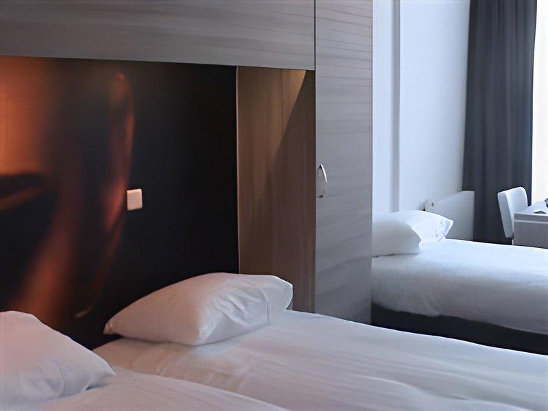 CCA1E6DF1CE56A3A1A5D241C4D52AAC0