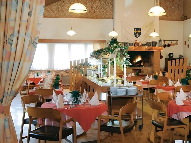 8DB012F30386D40B4BCCD74534DD31C3