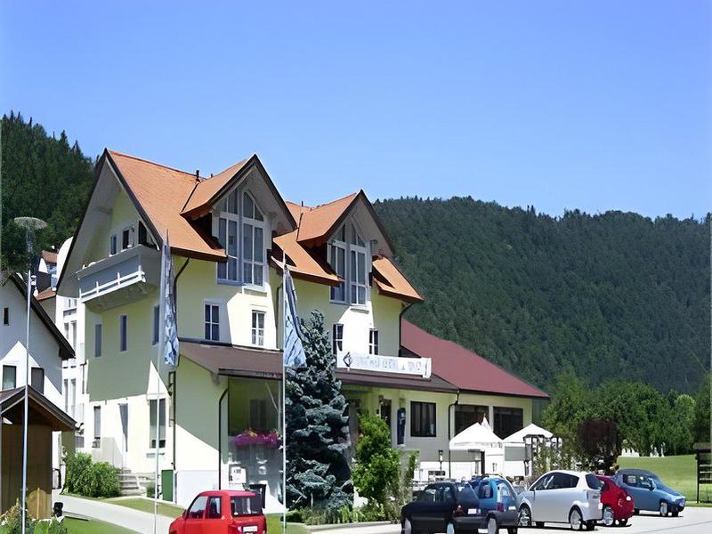 41FE18875276BDA7B6B5950A25C0B333