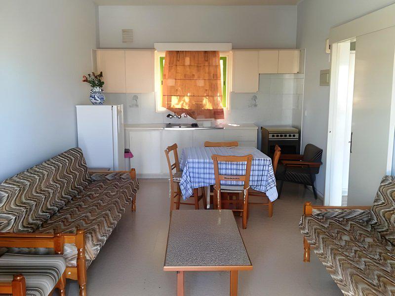 2E3984484C1A19D906A83F7EDC0795F0