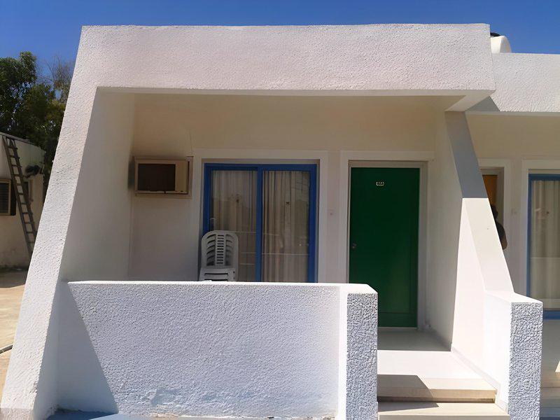 CE8BE9579E4C541F8D58A8975B4F2950