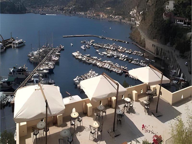 25E65F506A49EC0DC229E64AFC638FE2