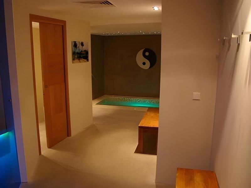 AC8746939579F0D4C824CBD491613283