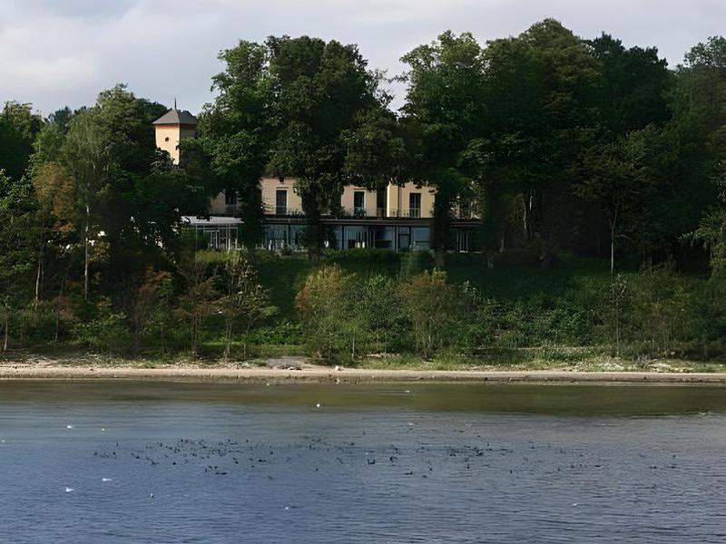 16273C01D460278AA6F3AA8940CB9F4D