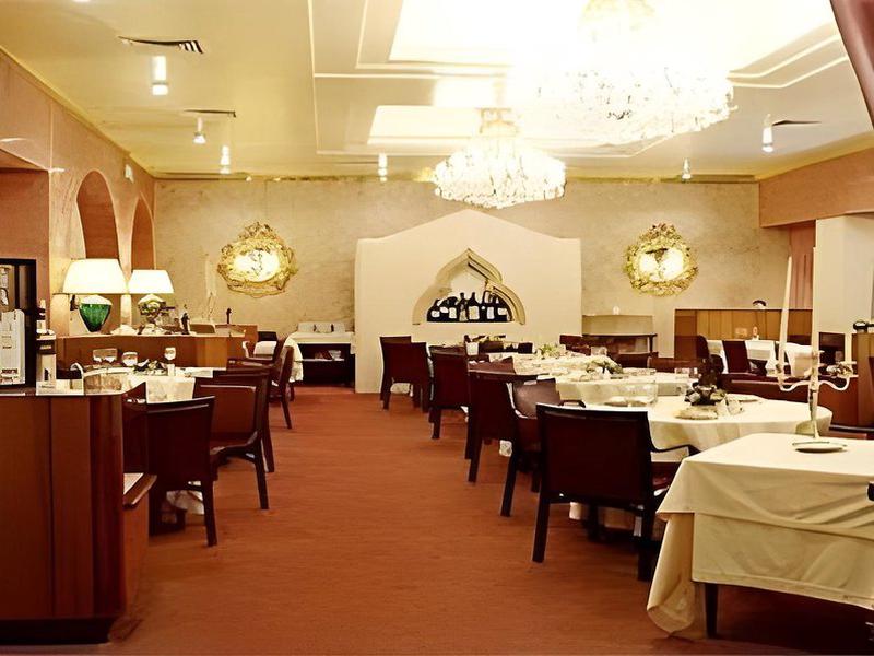 99EE33AD7E92E34628E5684700F90726