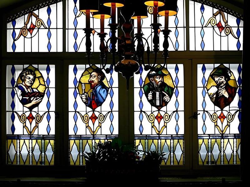 198BAE3BEB80662F2A11F2A0B8203CA2