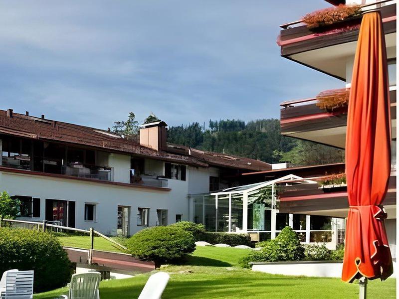 E25D065FE32BCB15365A5F8250280BF9