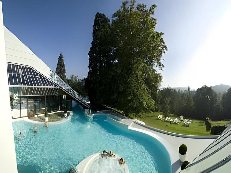 DBE7D7BD3FA1E4FC9565A968A1E528A1