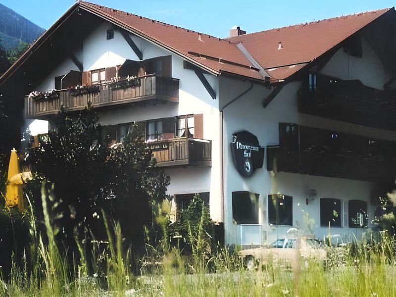 E15F1D2A020378A5519A9E81A67E3709