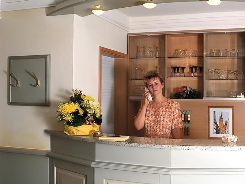 F21F495CF8E98A90BBB3063C277E55D1