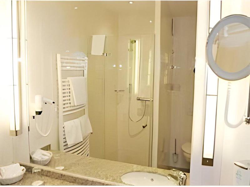 09D6CD5F0B9050B429D8B9C2E5075B8F