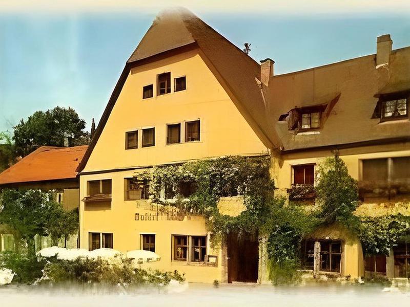 C655B4FB45936E0FDA27AE383A996319