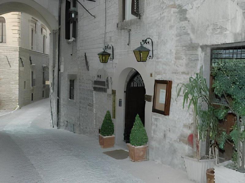 B988583827F65DAC39A3480F092AB9F6