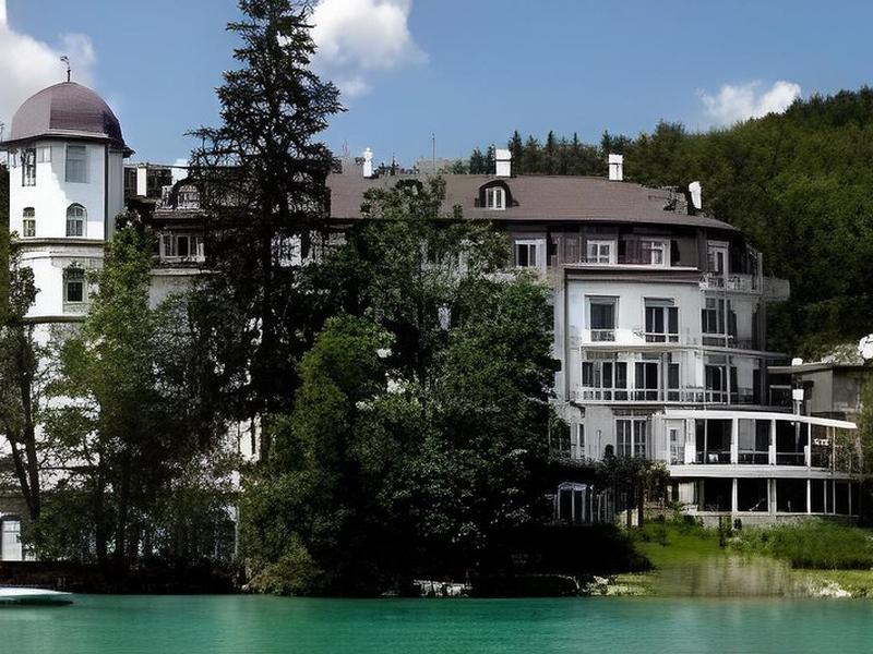 E001FF5C2B65935857A84F844172AB2A