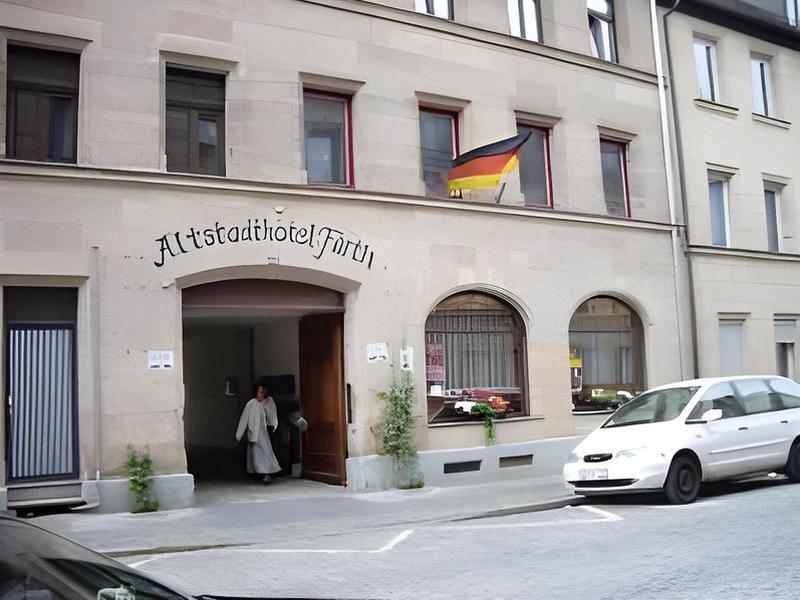 004E67F76B65E33A77E1466A081F1616