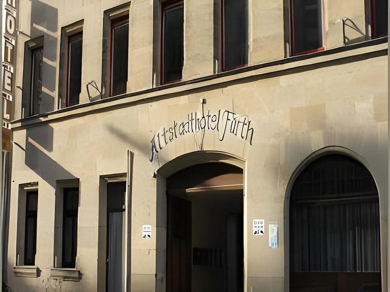 B4E0660036043100EF661361DAB3BD42