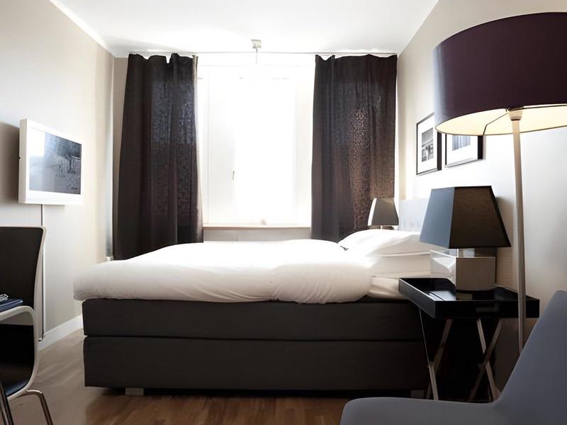 5C858B0D87BCCC9B55A8A47CCD5E9C01