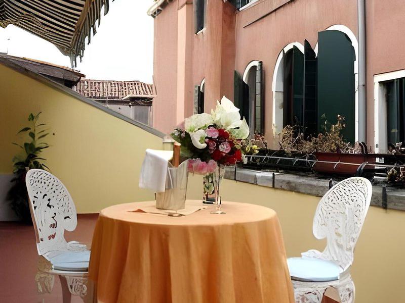 5542DC7723E30CF99B1345D083B273F3